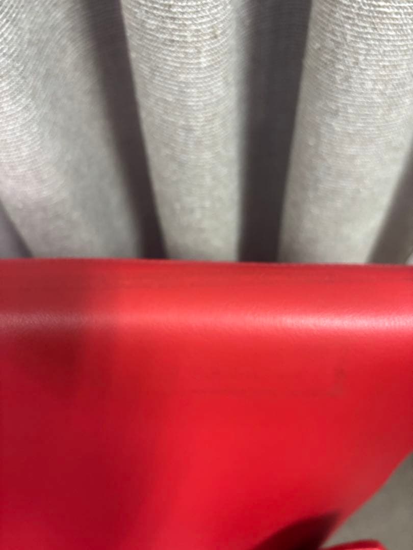 【Cassina取扱い　BALERI ITALIA、‼️】1人掛けソファ【赤色】