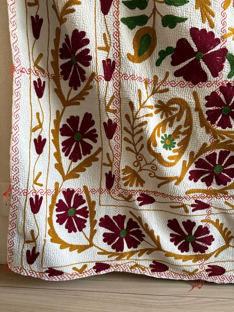 『最終価格』スザニ刺繍カンタキルト　スザニ刺繍　ヴィンテージ　インド　一点もの