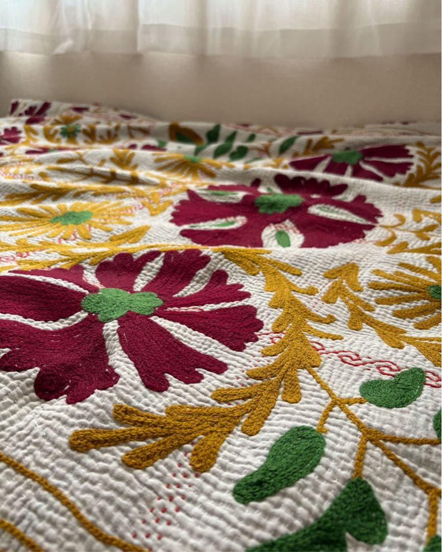 『最終価格』スザニ刺繍カンタキルト　スザニ刺繍　ヴィンテージ　インド　一点もの