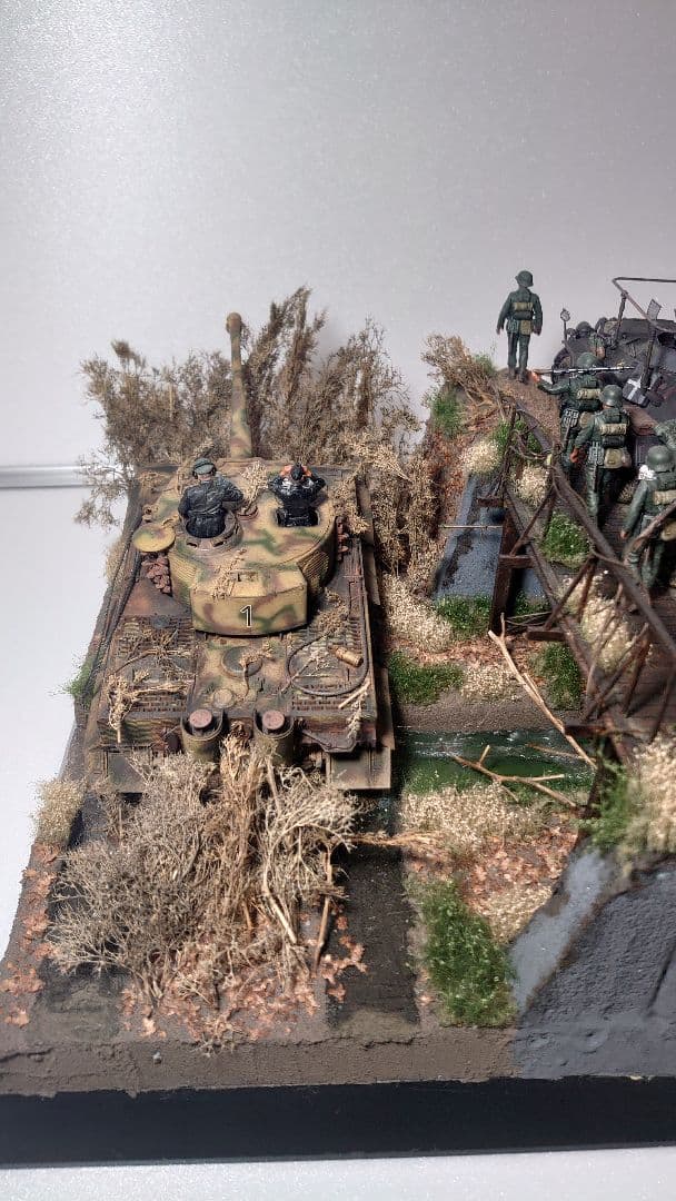 1/35 タミヤ ドイツ軍 タイガー戦車 ワーゲン ジオラマ 完成品