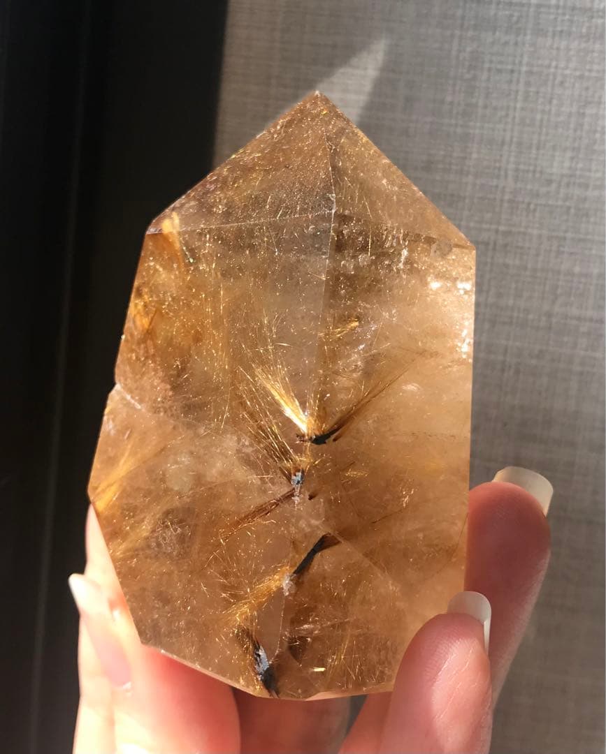 ☘️レア❤︎虹入り❤︎黄金の輝き　ゴールドルチルクォーツ 天然石