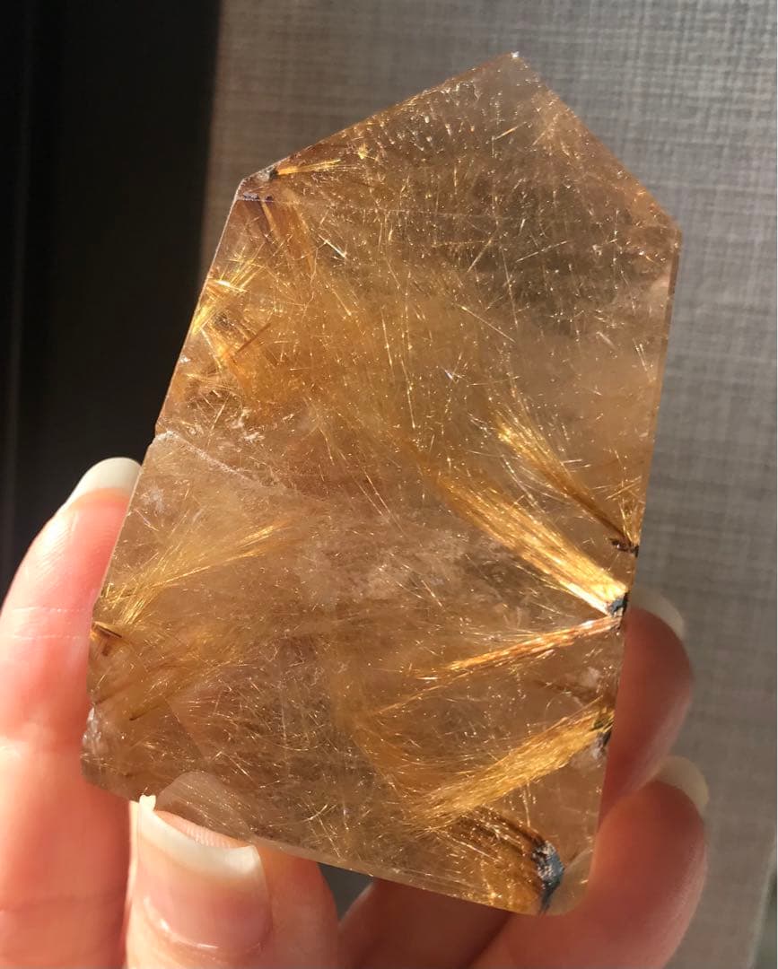 ☘️レア❤︎虹入り❤︎黄金の輝き　ゴールドルチルクォーツ 天然石