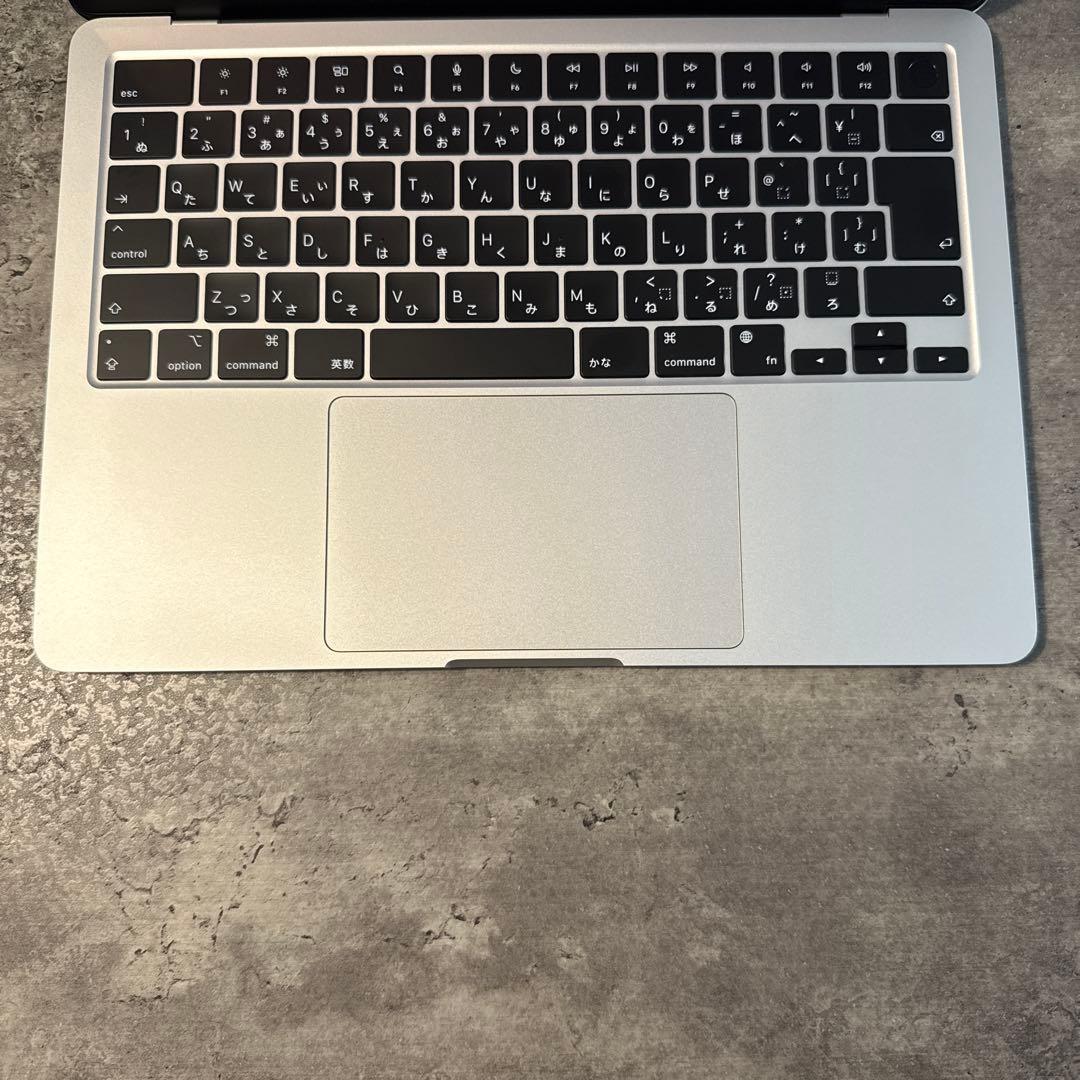 【美品】 MacBook Air 13インチ 充放電5回 M2