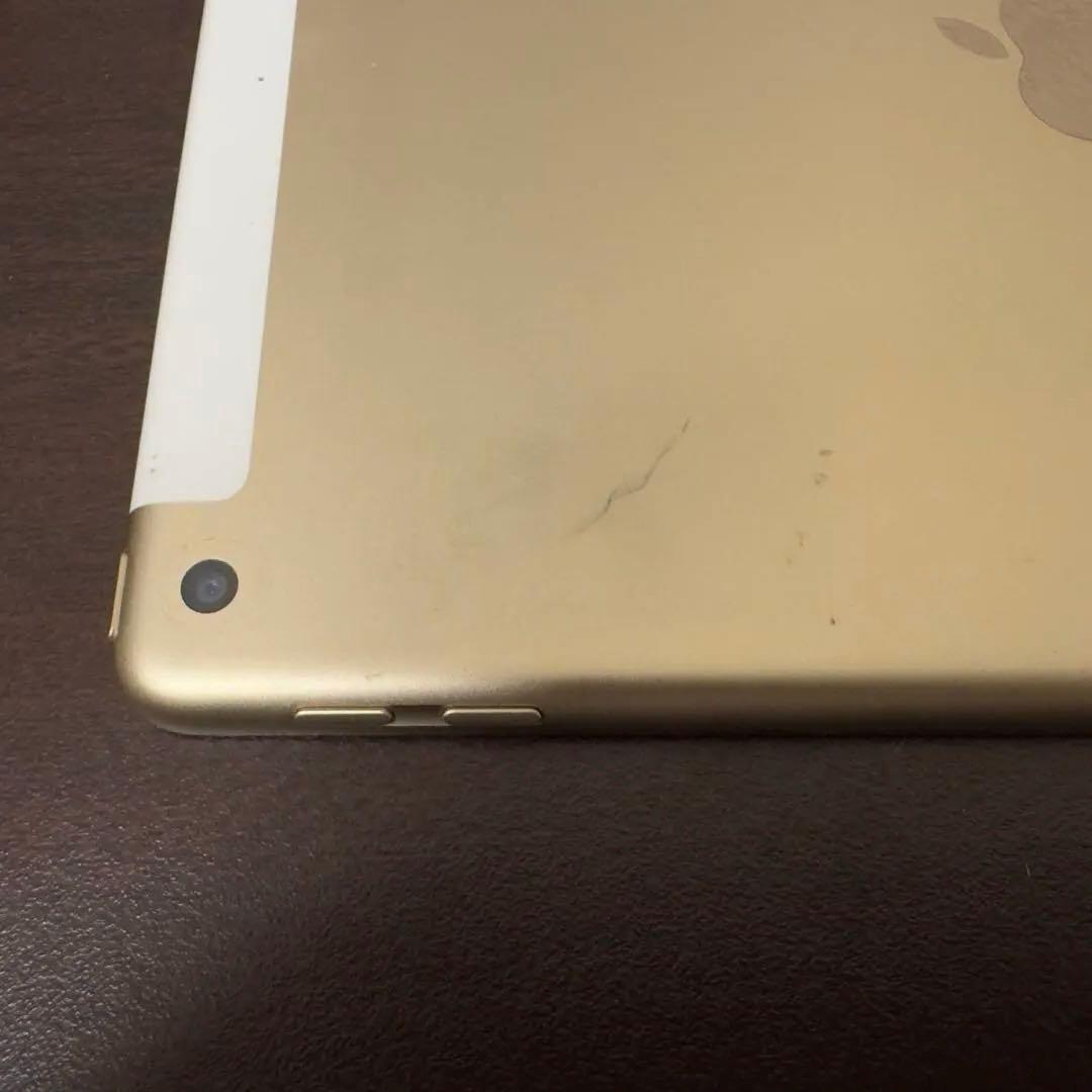 iPad 第5世代 32GB ゴールド Wi-Fi+Cellular