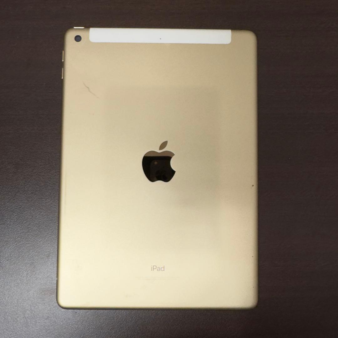 iPad 第5世代 32GB ゴールド Wi-Fi+Cellular