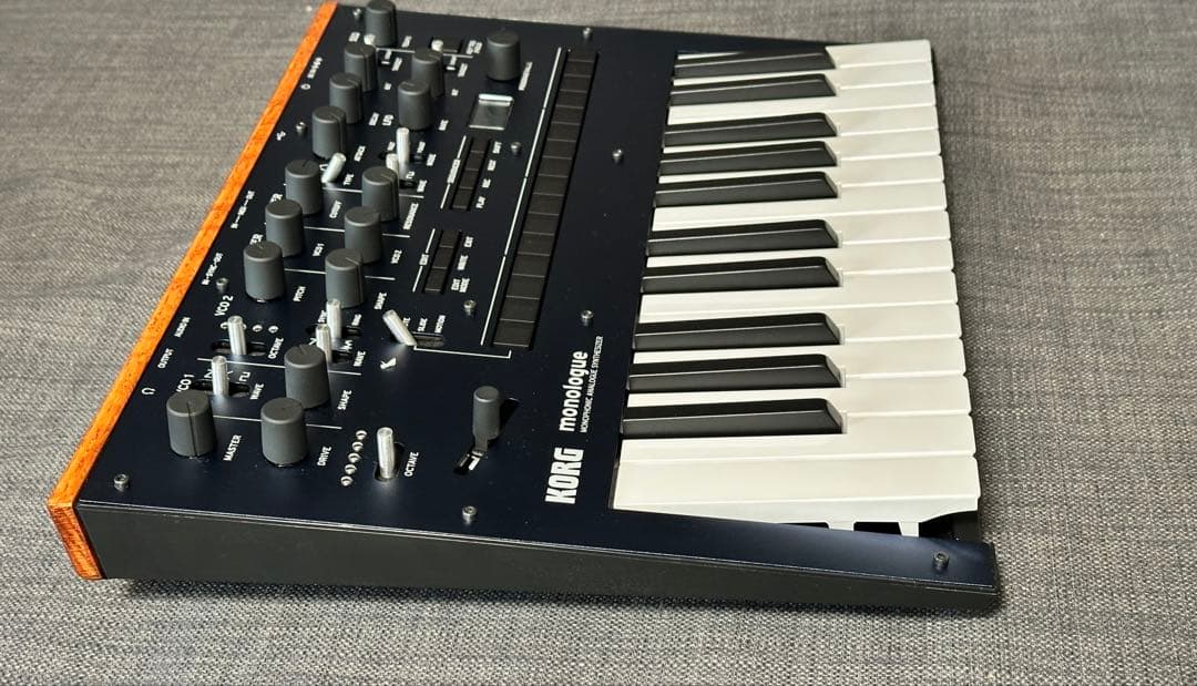 鍵盤楽器 KORG Monologue BL