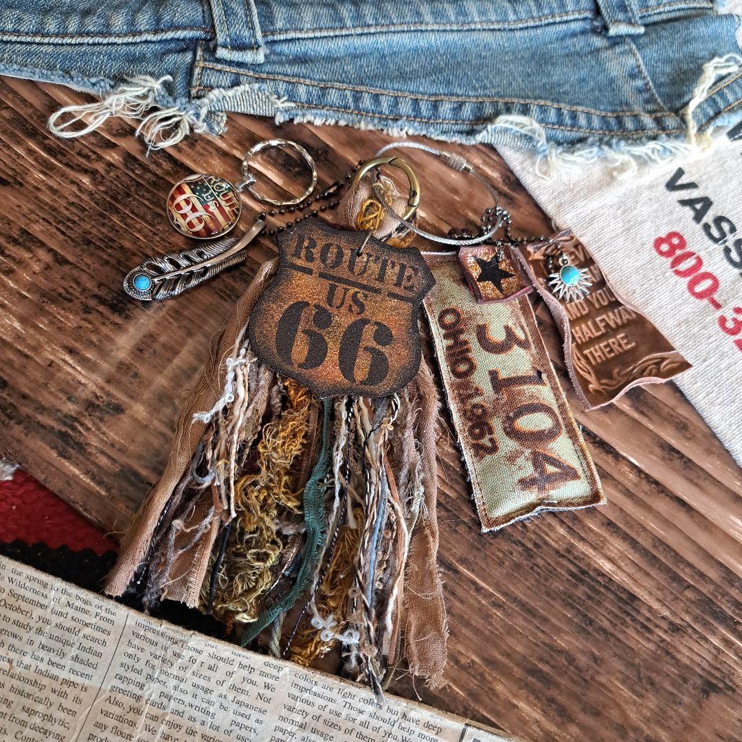 ★American ★Vintage ★タッセルチャーム★