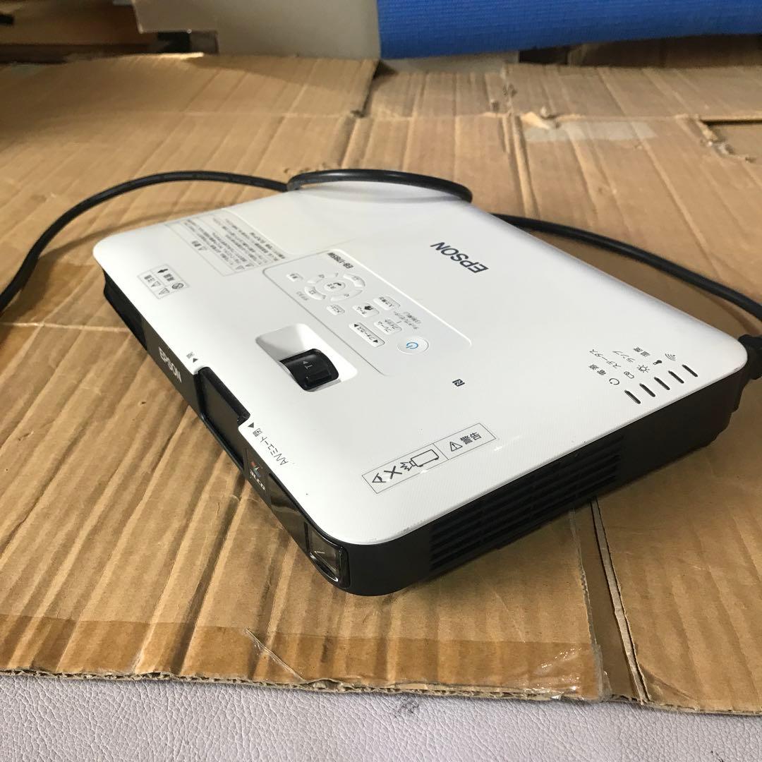 EPSON EB-1785W プロジェクター 本体