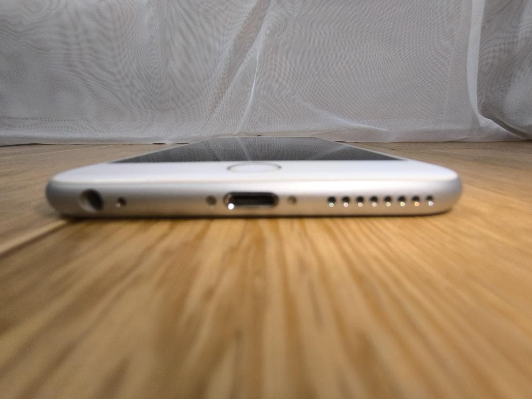 Apple iPhone 6s Plus シルバー 128GB