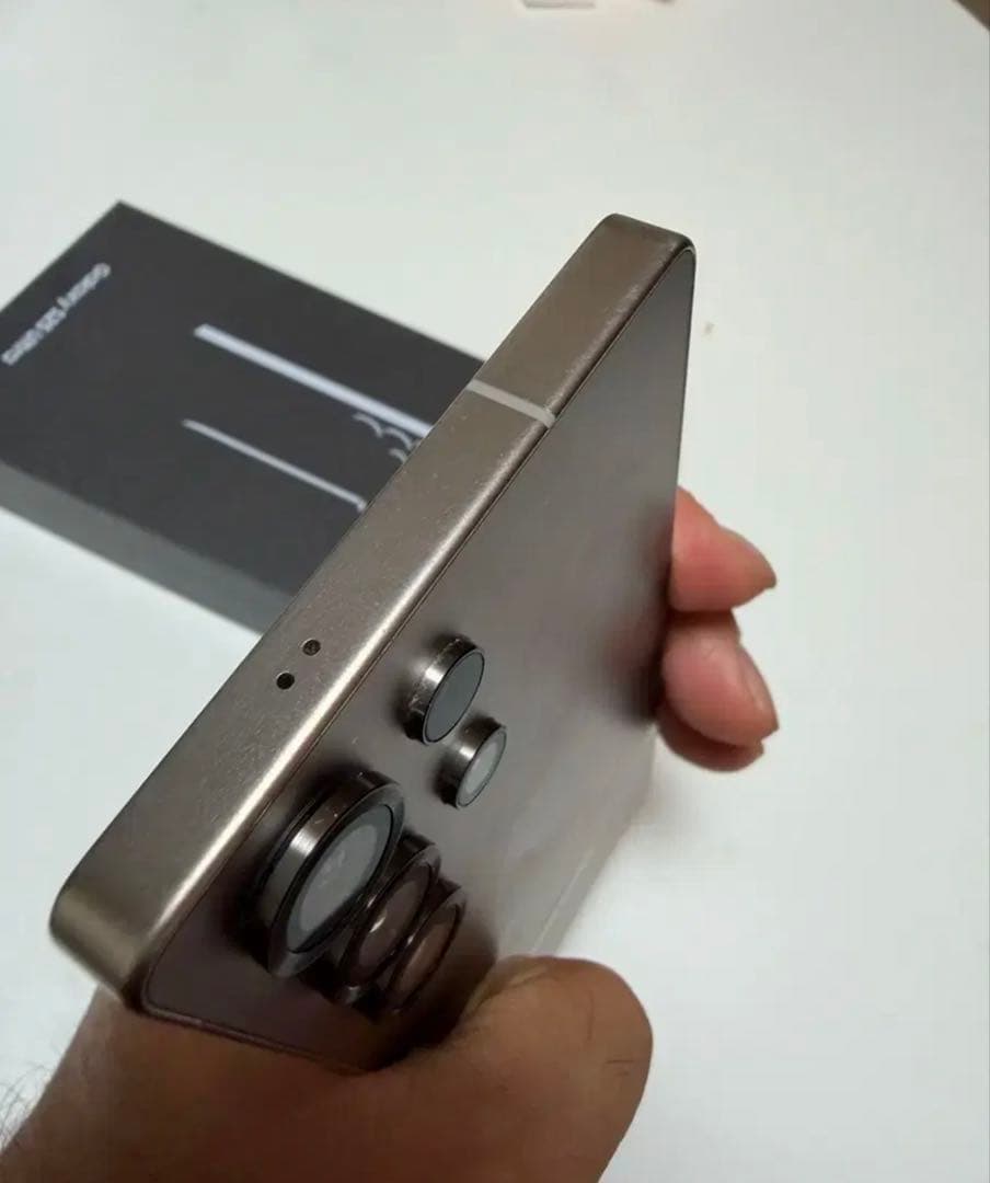 【超美品】Galaxy S25 Ultra 512GB チタニウム シルバー