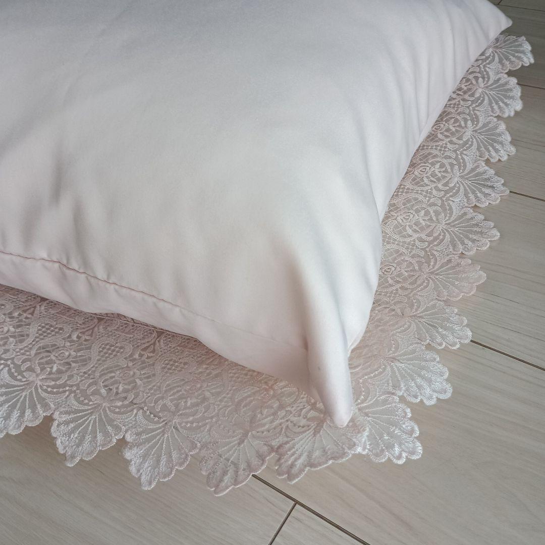 刺繍入りクッションカバー ピンク 、ホワイト2点セット