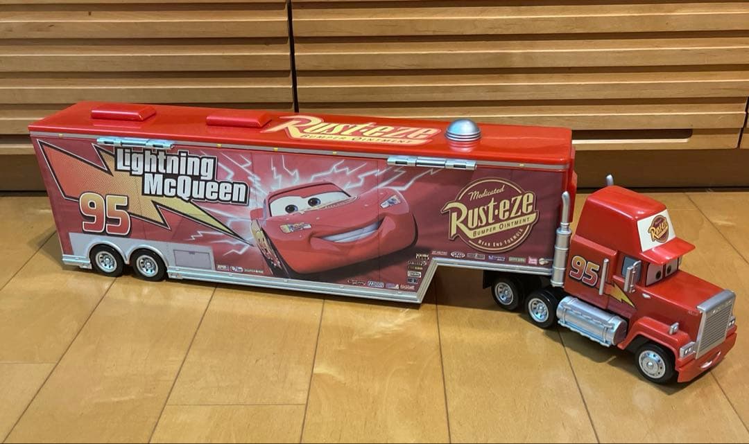 ［海外ディズニーストア限定］ ディズニー　カーズ　マック　トレーラー
