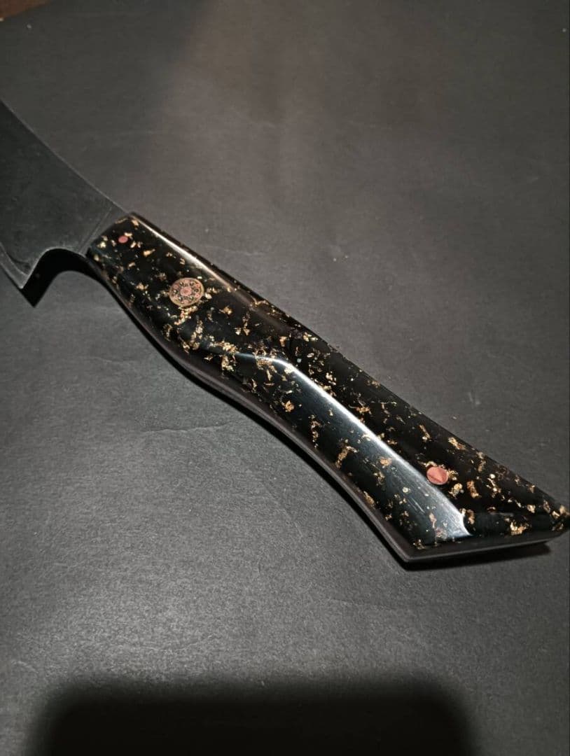 黒打ち三日月ペティナイフ190mm　レジンアートリッチゴールド柄
