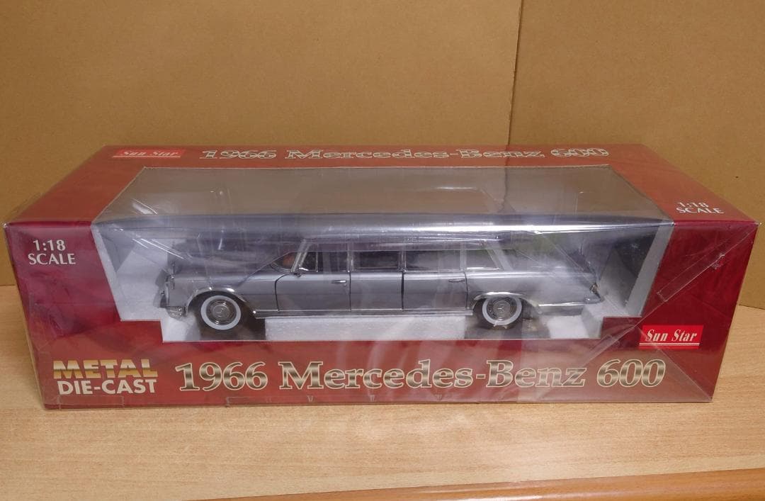 1/18 メルセデスベンツ Mercedes-Benz 600 リムジンミニカー
