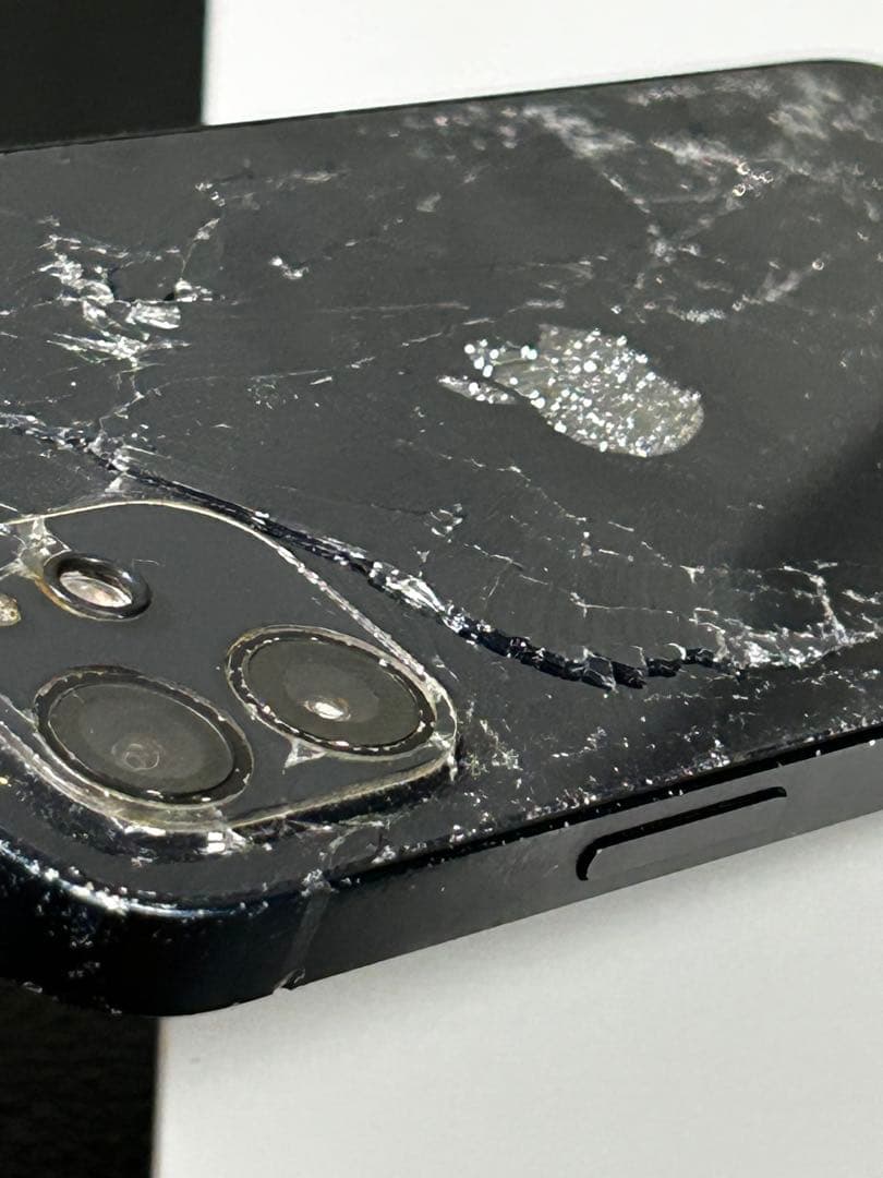 【値下げ要相談】　iPhone12 本体 ヒビあり ブラック 黒　箱入り