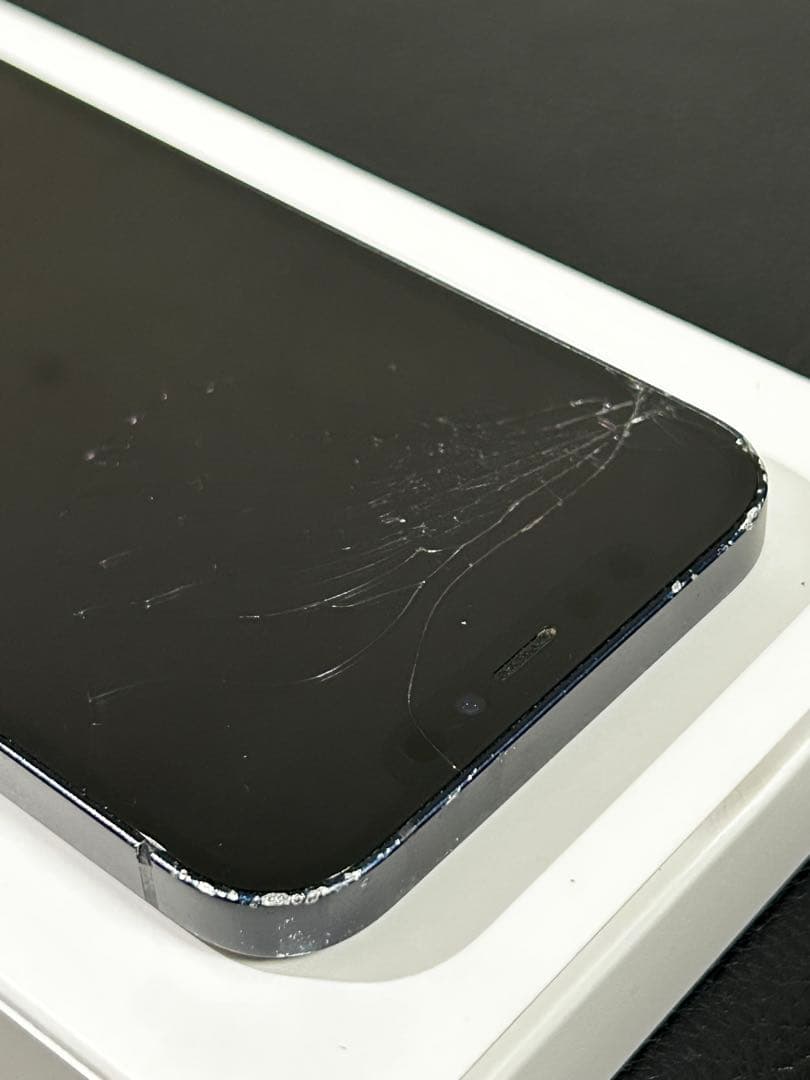 【値下げ要相談】　iPhone12 本体 ヒビあり ブラック 黒　箱入り
