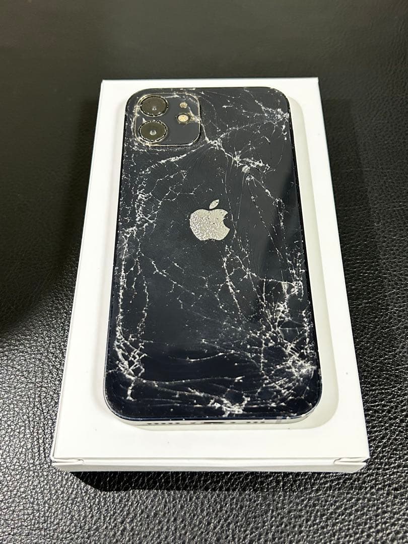 【値下げ要相談】　iPhone12 本体 ヒビあり ブラック 黒　箱入り