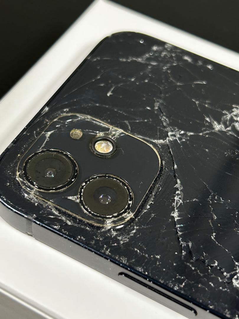 【値下げ要相談】　iPhone12 本体 ヒビあり ブラック 黒　箱入り