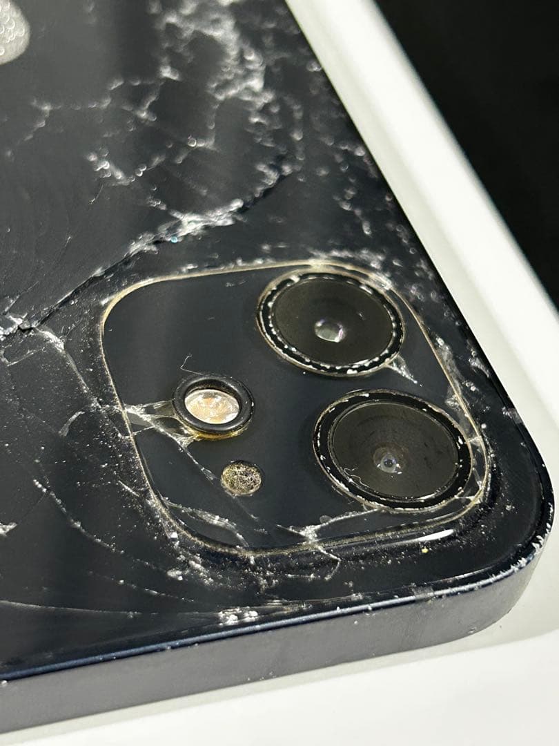 【値下げ要相談】　iPhone12 本体 ヒビあり ブラック 黒　箱入り