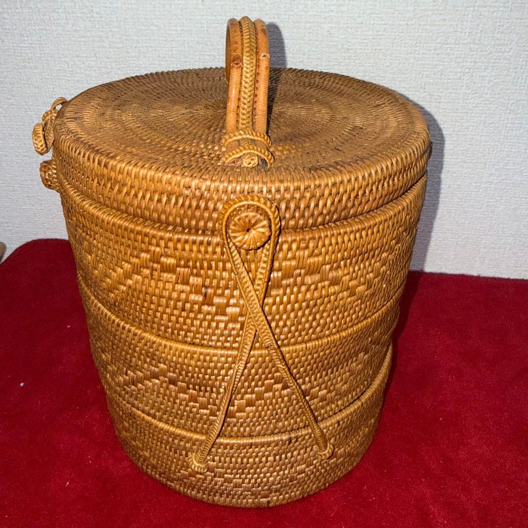 バリ島伝統工芸 ラタン3段バスケット フタ付き ハンドル＆ショルダー付