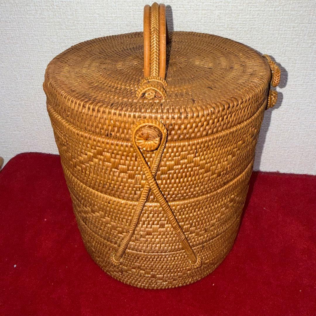 バリ島伝統工芸 ラタン3段バスケット フタ付き ハンドル＆ショルダー付