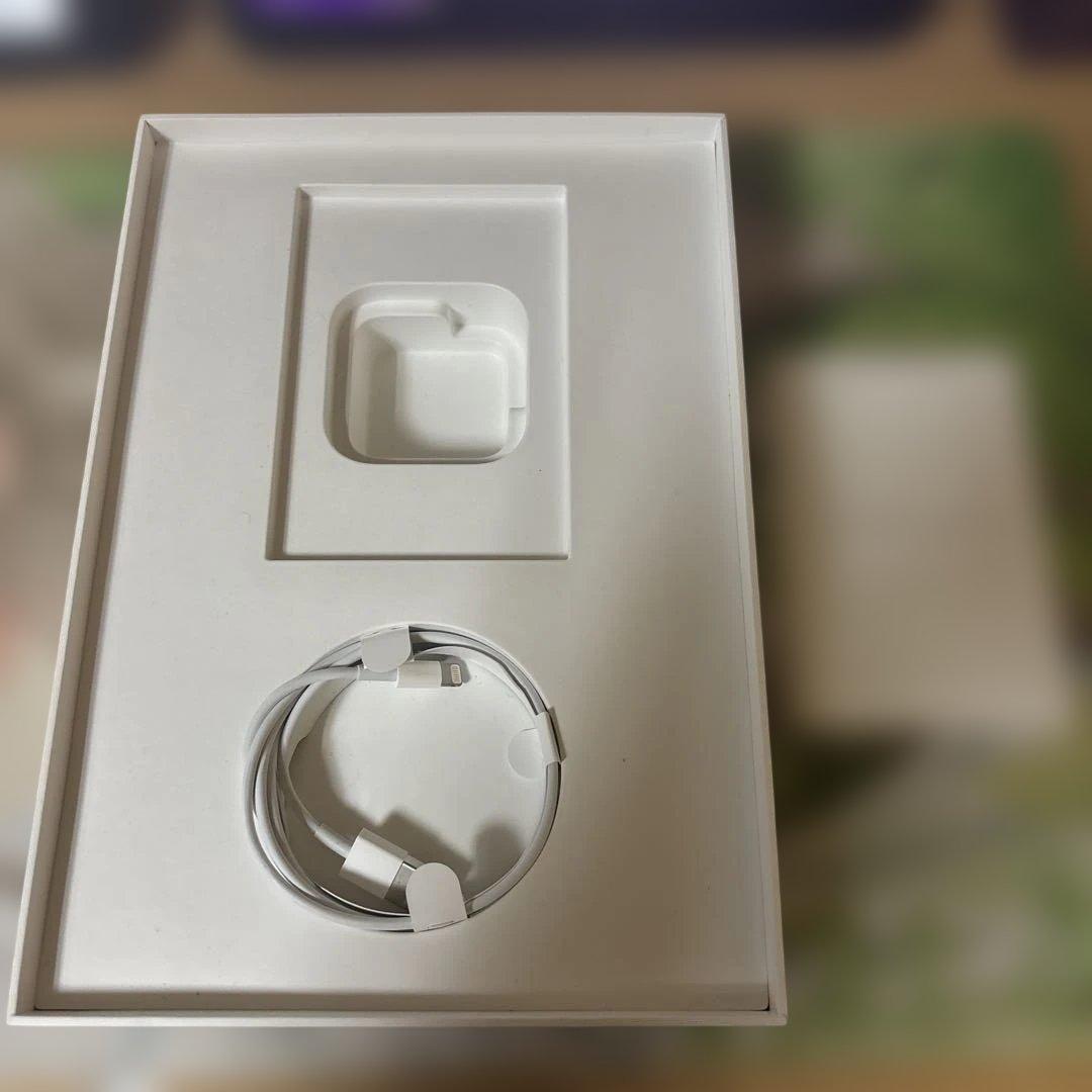 iPad 第7世代 Wi-Fi+Cellula