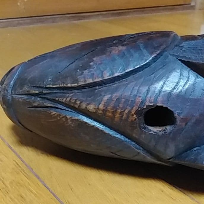 木彫りの鯉