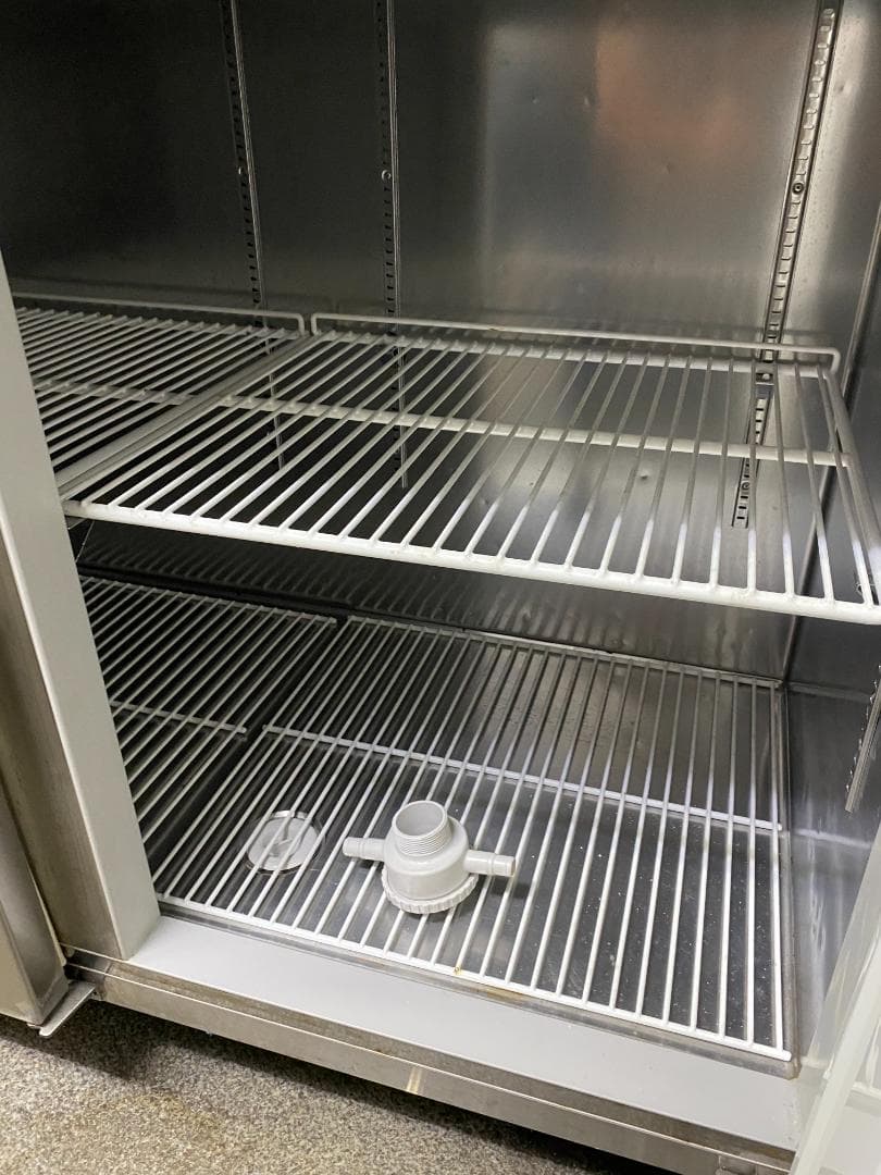 DAIWA 4ドア冷凍庫 2013年 縦型 大和冷機 1200×650×1900