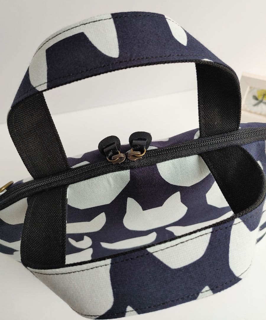 訳あり　ミナペルホネン　anone-anone　まるいファスナーバッグ　ネコ　猫