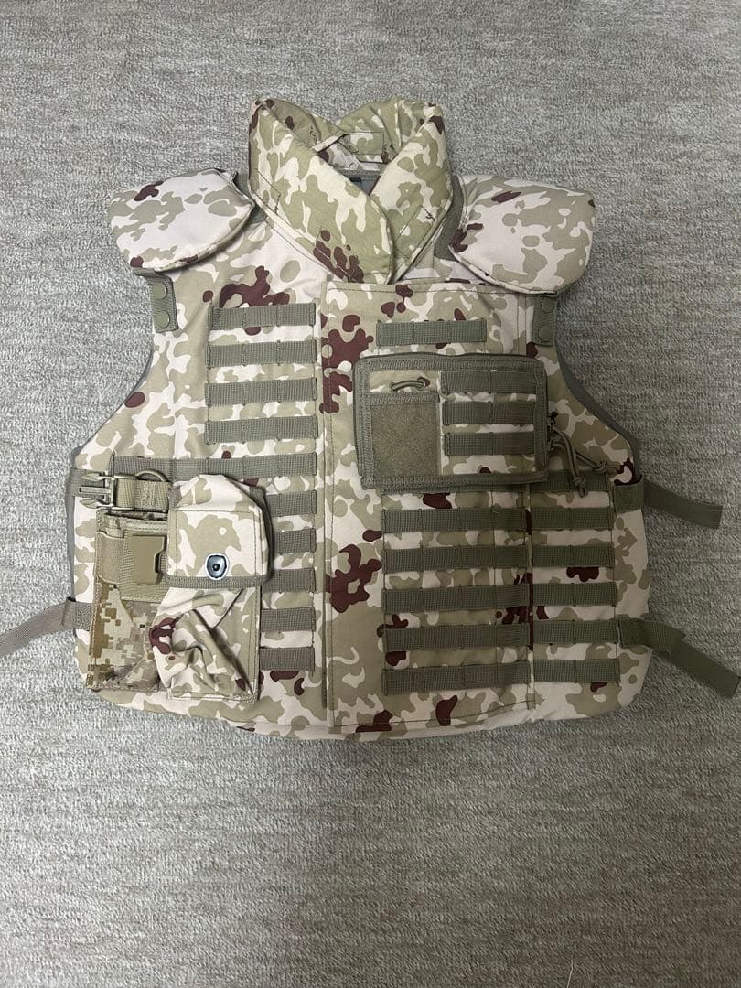 陸上自衛隊 ジブチ仕様 （ジャケット、ズボン、ベスト、帽子、ヘルメット）