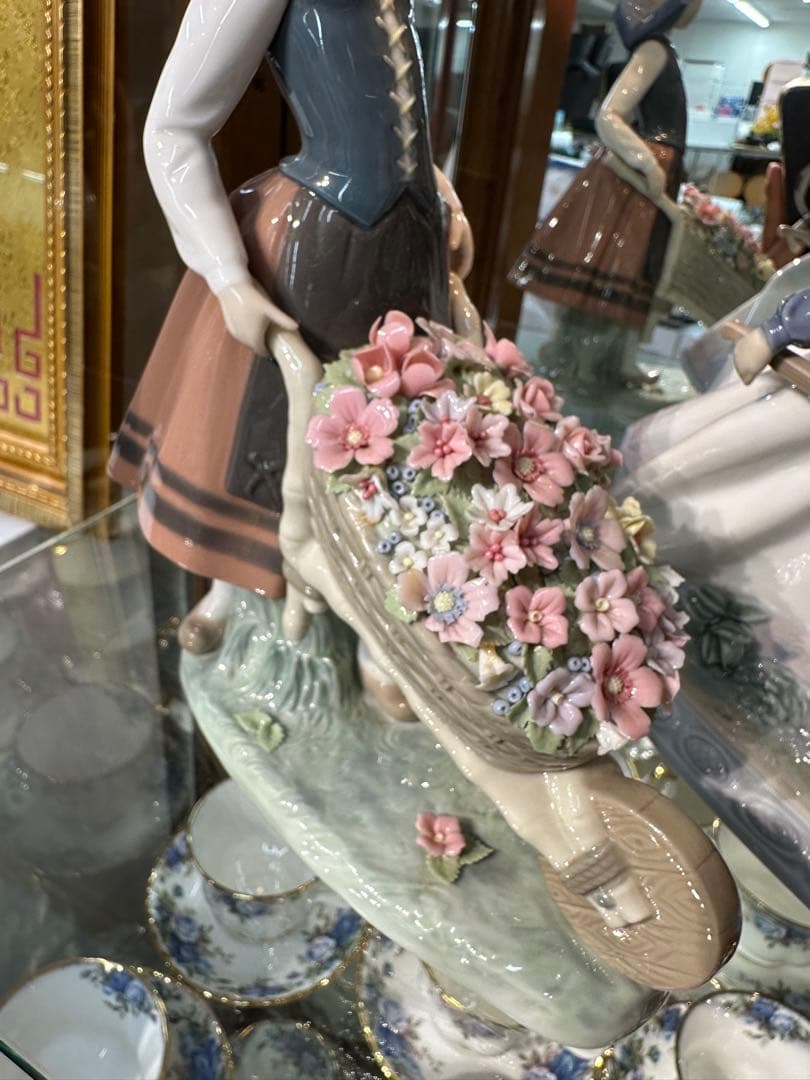 リヤドロ LLADRÓ 花車を押す少女　 1419