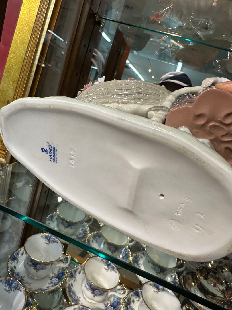 リヤドロ LLADRÓ 花車を押す少女　 1419