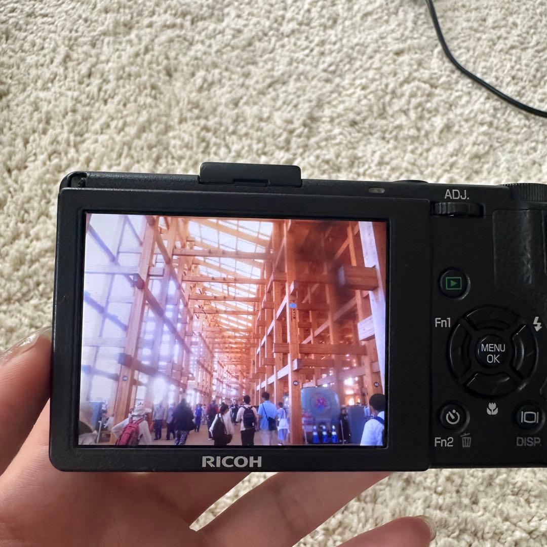 RICOH GR DIGITAL III と 付属品