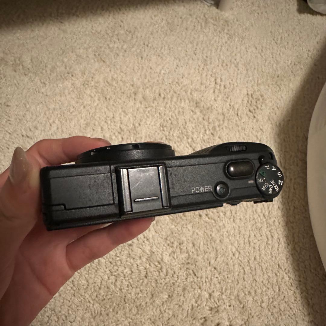 RICOH GR DIGITAL III と 付属品