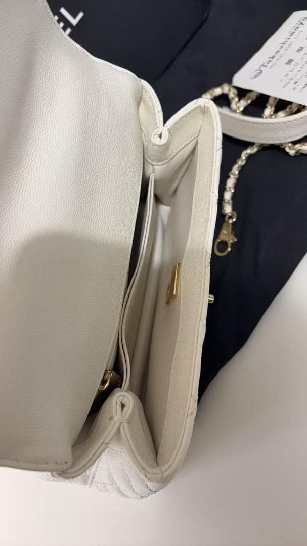 CHĄNEL ホワイト キルティング ハンドバッグ