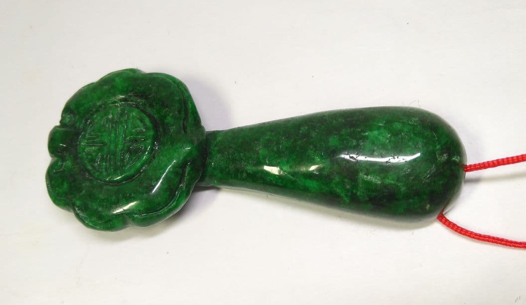天然石　ミャンマー翡翠如意棒