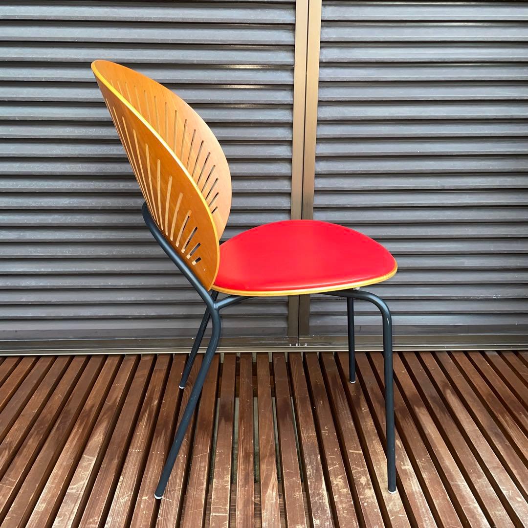 デンマーク　フレデリシア　椅子　ナナディツエル　赤