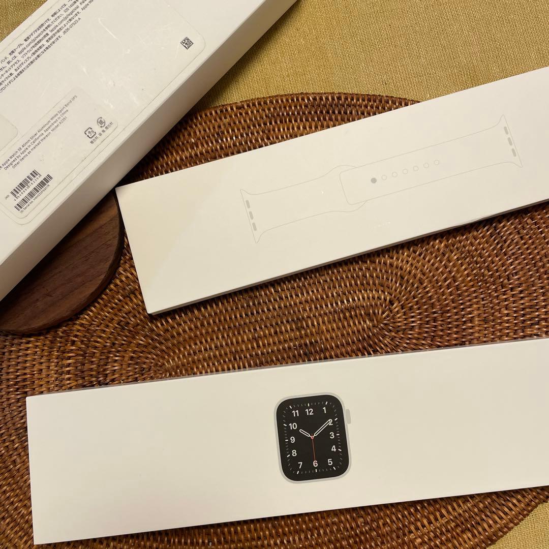 Apple Watch SE GPSモデル 40mm MYDM2J/A ホワイ…