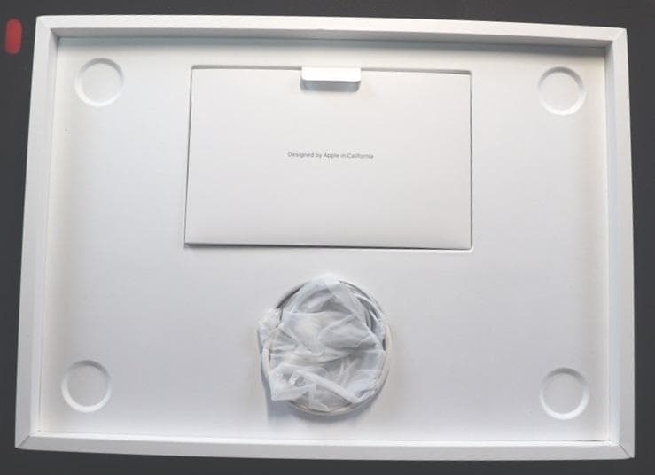 即日 MacBook Air M2 16GB 充放電回数 23回「スターライト」