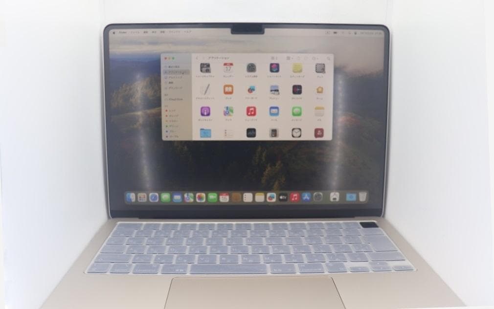 即日 MacBook Air M2 16GB 充放電回数 23回「スターライト」