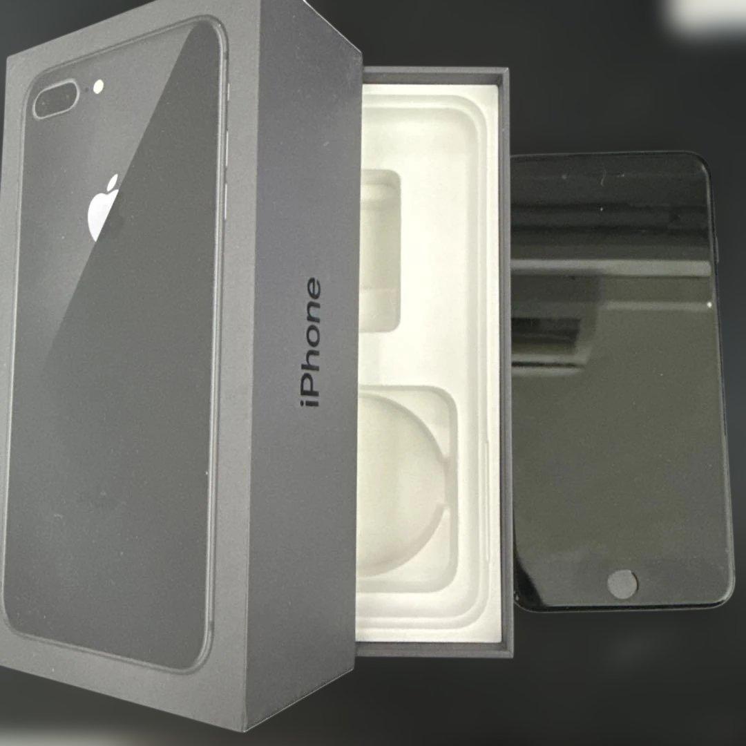 Apple iPhone 8 Plus 64GBスペースグレー 本体