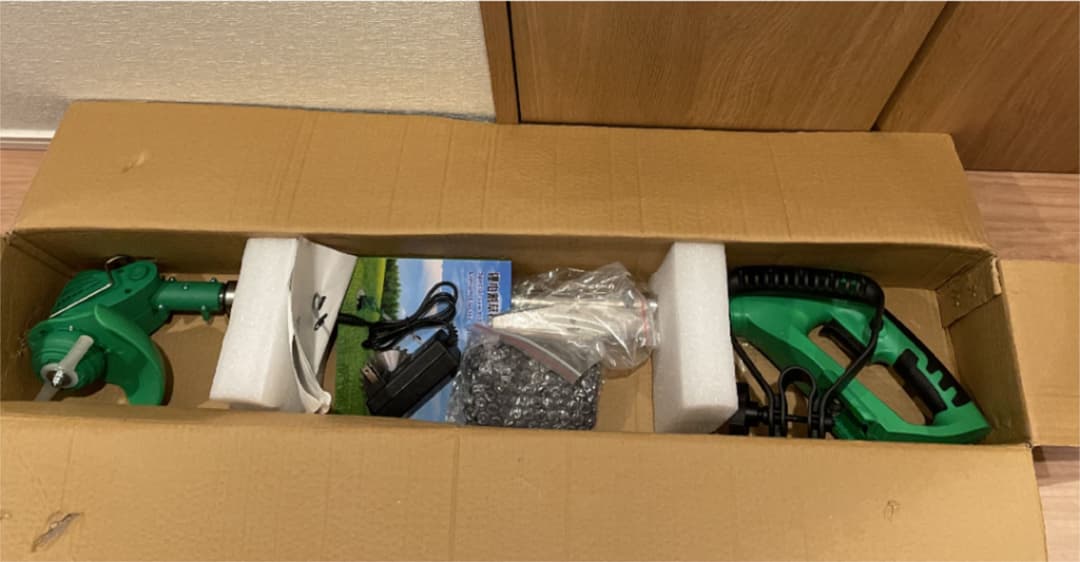 草刈り機　芝刈り機充電式　コードレス 新品　グリーン