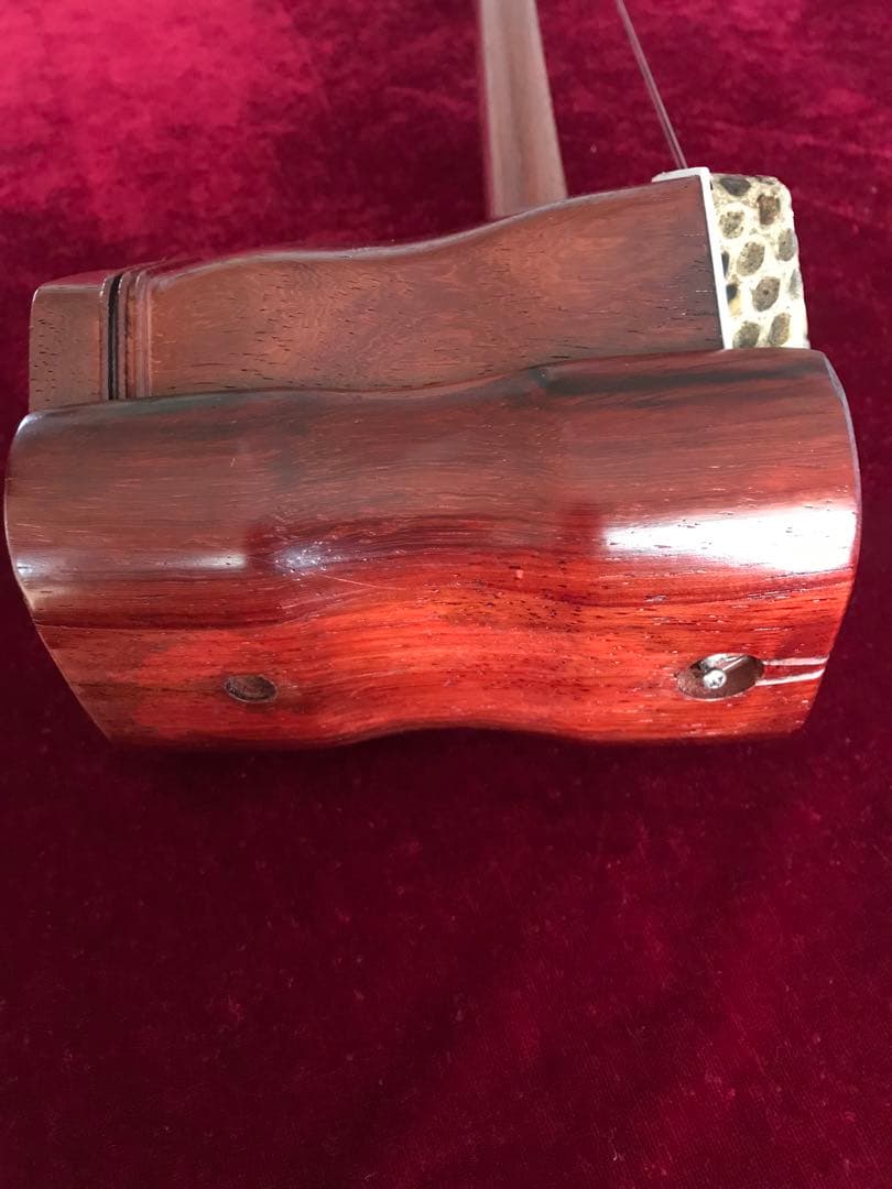 処分・二胡★新中古品★紅木・錦蛇本皮★未使用に近い★初心者用