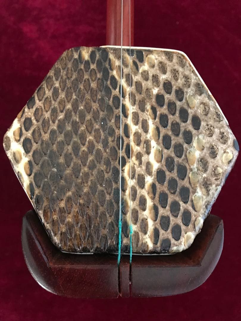 処分・二胡★新中古品★紅木・錦蛇本皮★未使用に近い★初心者用