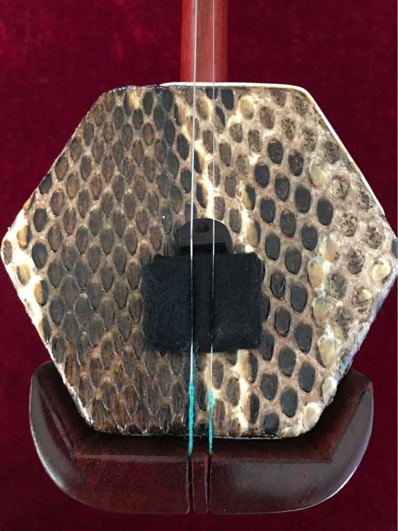 処分・二胡★新中古品★紅木・錦蛇本皮★未使用に近い★初心者用