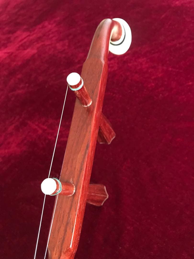 処分・二胡★新中古品★紅木・錦蛇本皮★未使用に近い★初心者用