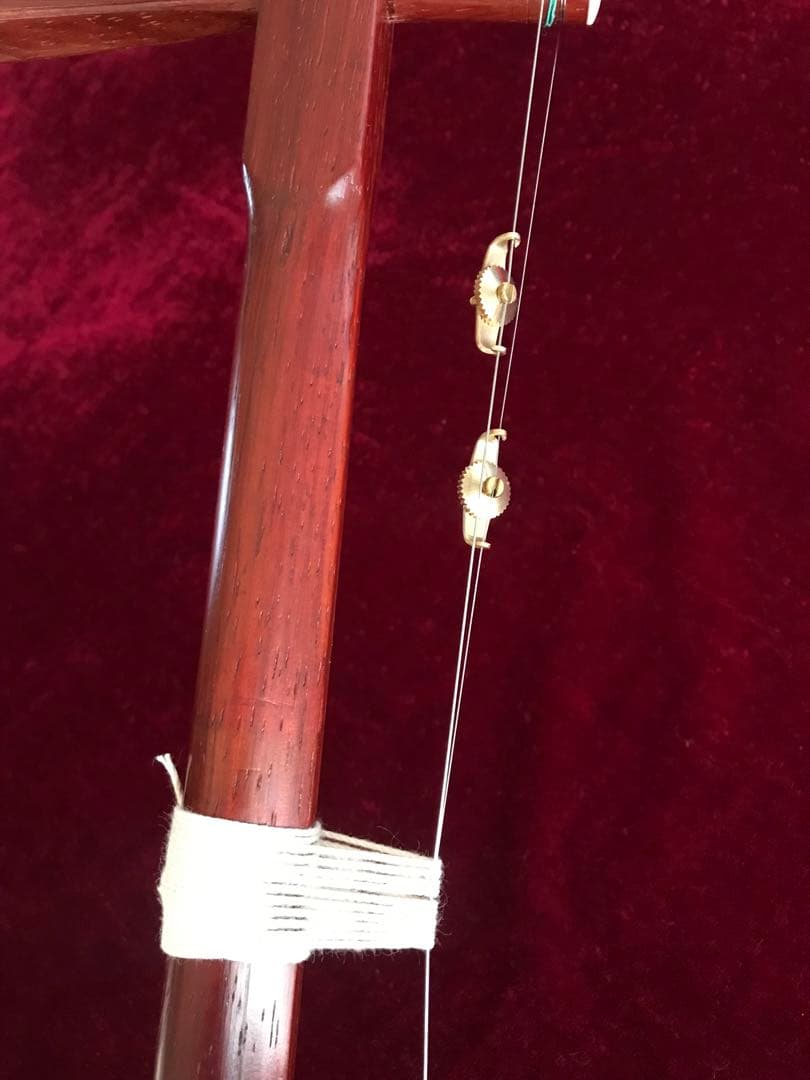 処分・二胡★新中古品★紅木・錦蛇本皮★未使用に近い★初心者用