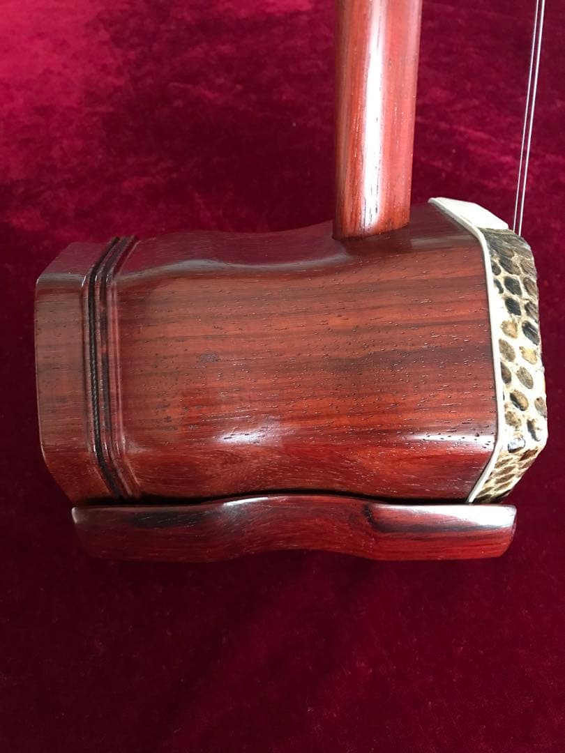 処分・二胡★新中古品★紅木・錦蛇本皮★未使用に近い★初心者用