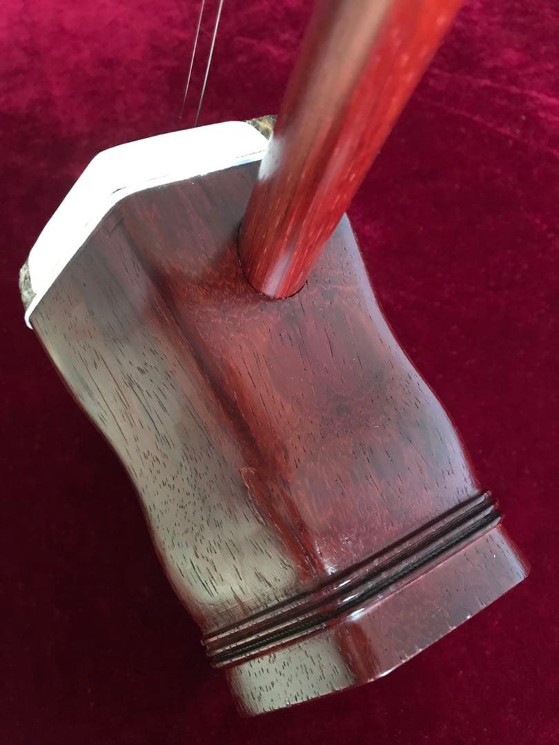 処分・二胡★新中古品★紅木・錦蛇本皮★未使用に近い★初心者用