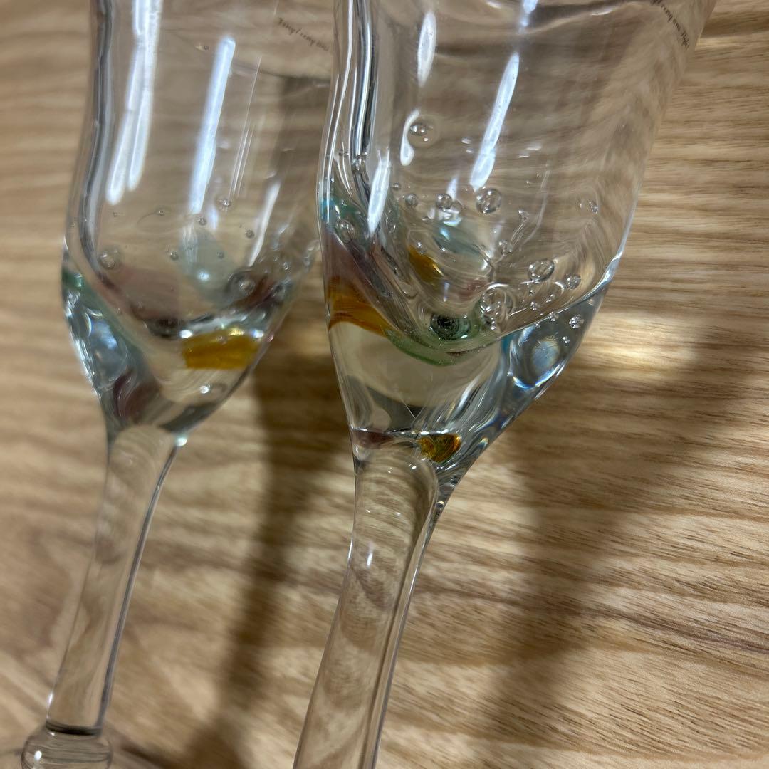 作家　ガラス作家　工房　吹きガラス　カラフルなガラスのグラス　酒器